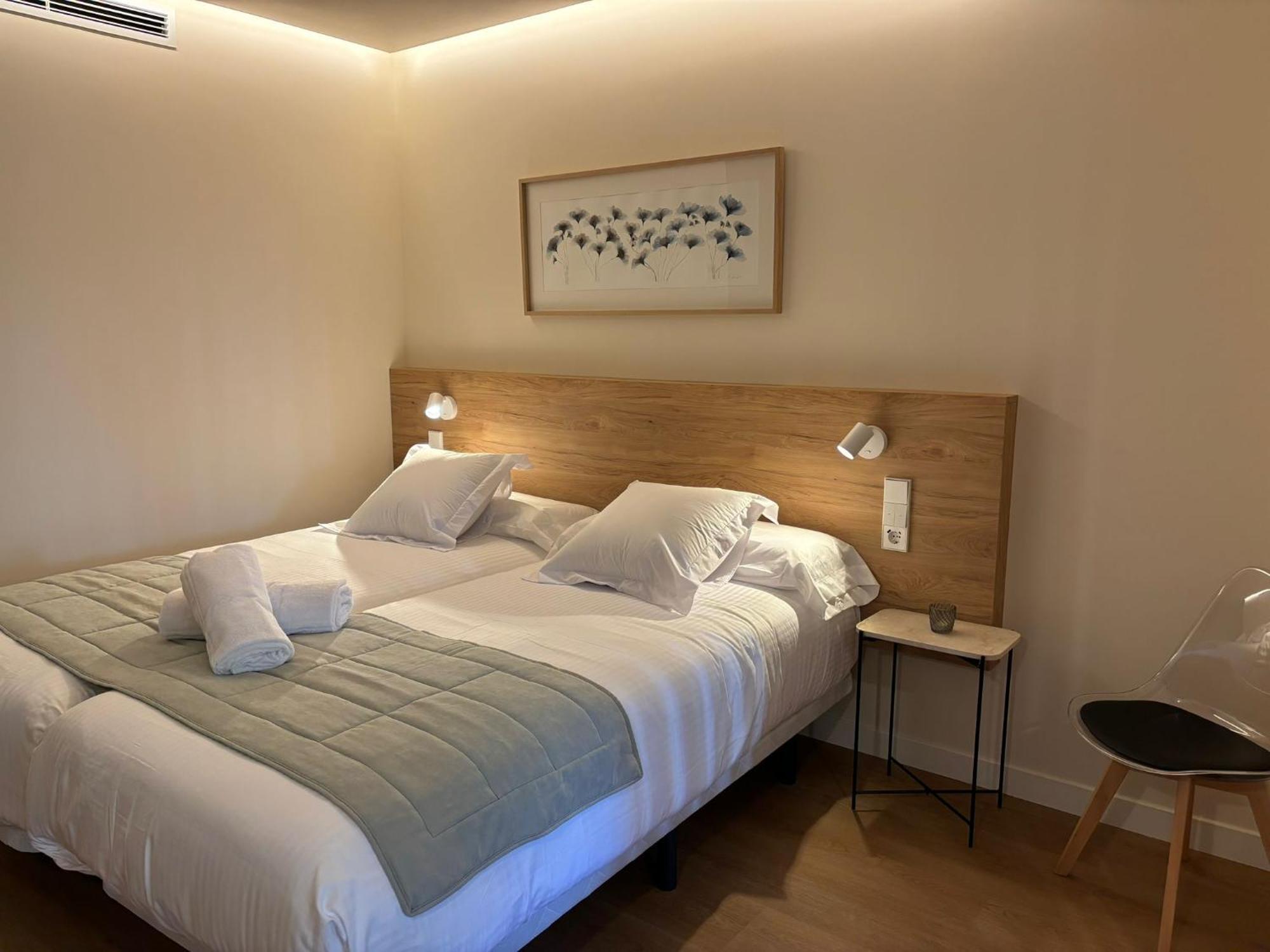 Apartamentos Joaquin Costa Santander Eksteriør billede
