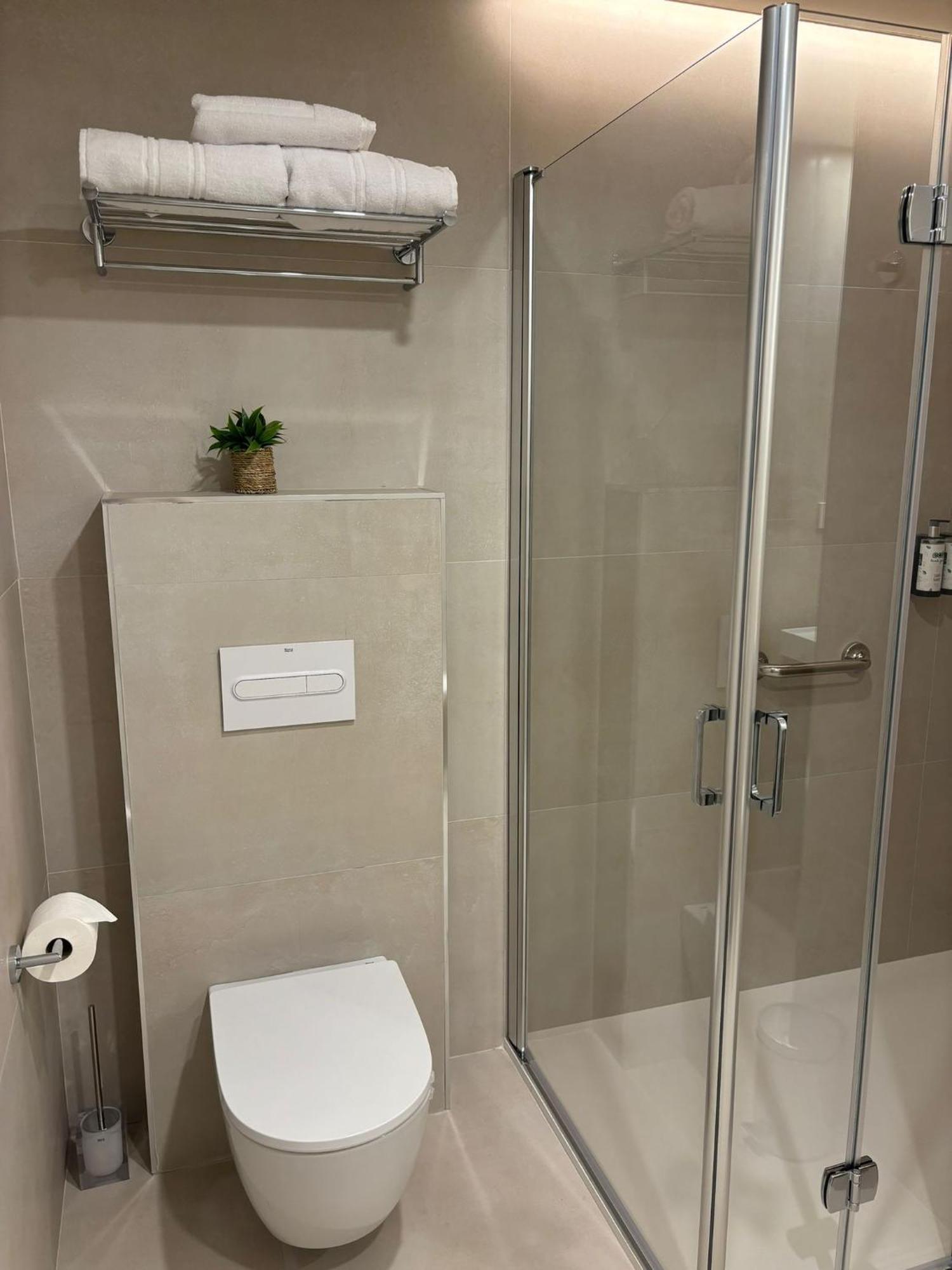 Apartamentos Joaquin Costa Santander Eksteriør billede
