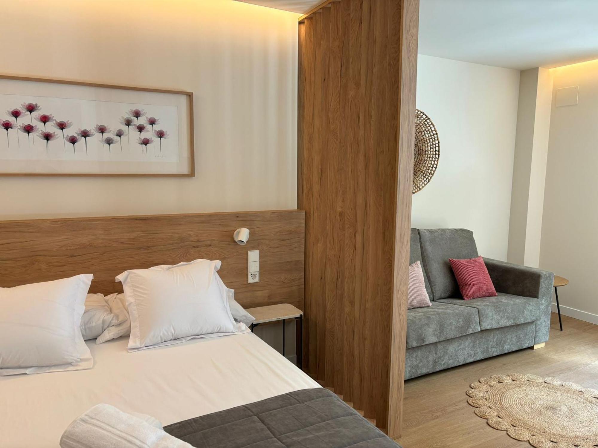Apartamentos Joaquin Costa Santander Eksteriør billede